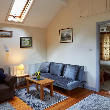 Sea View 1-bed With Private Garden