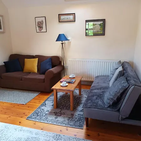 Sea View 1-bed With Private Garden